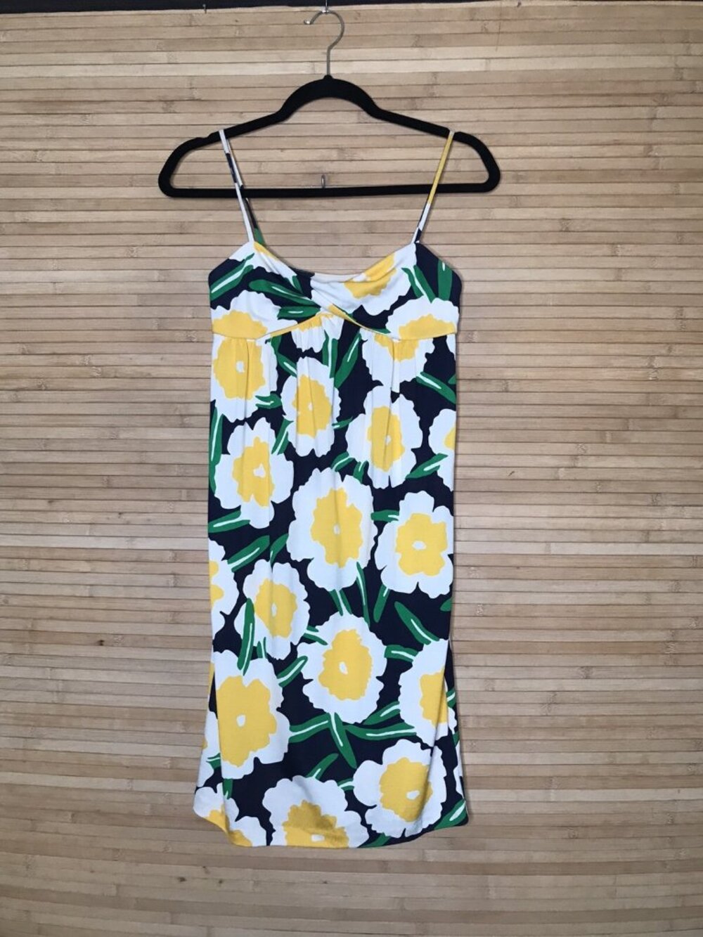 Diane von Furstenberg dress sz 0 XS 100% Silk Floral Spaghetti Straps Short